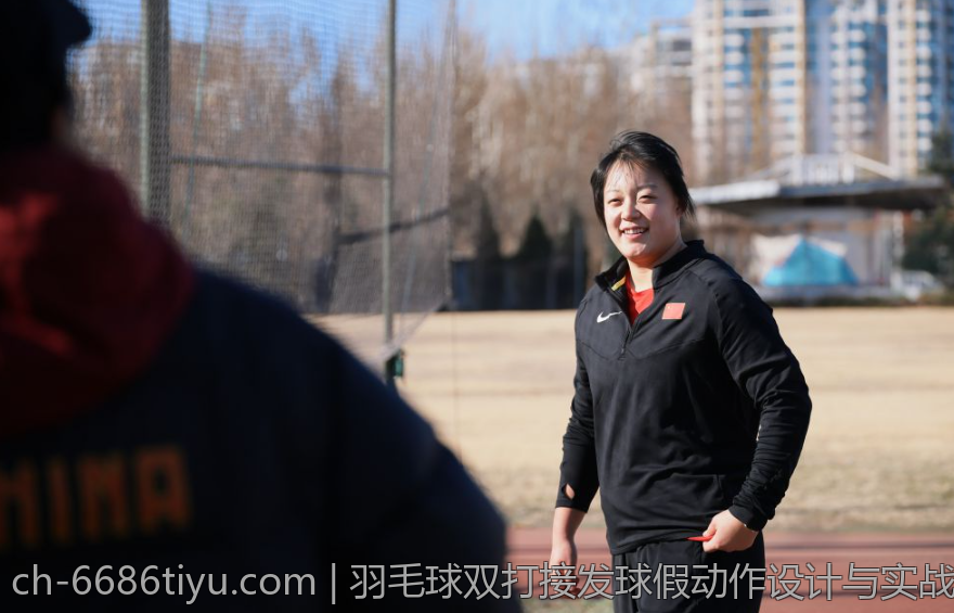 羽毛球双打接发球假动作设计与实战应用全面解析